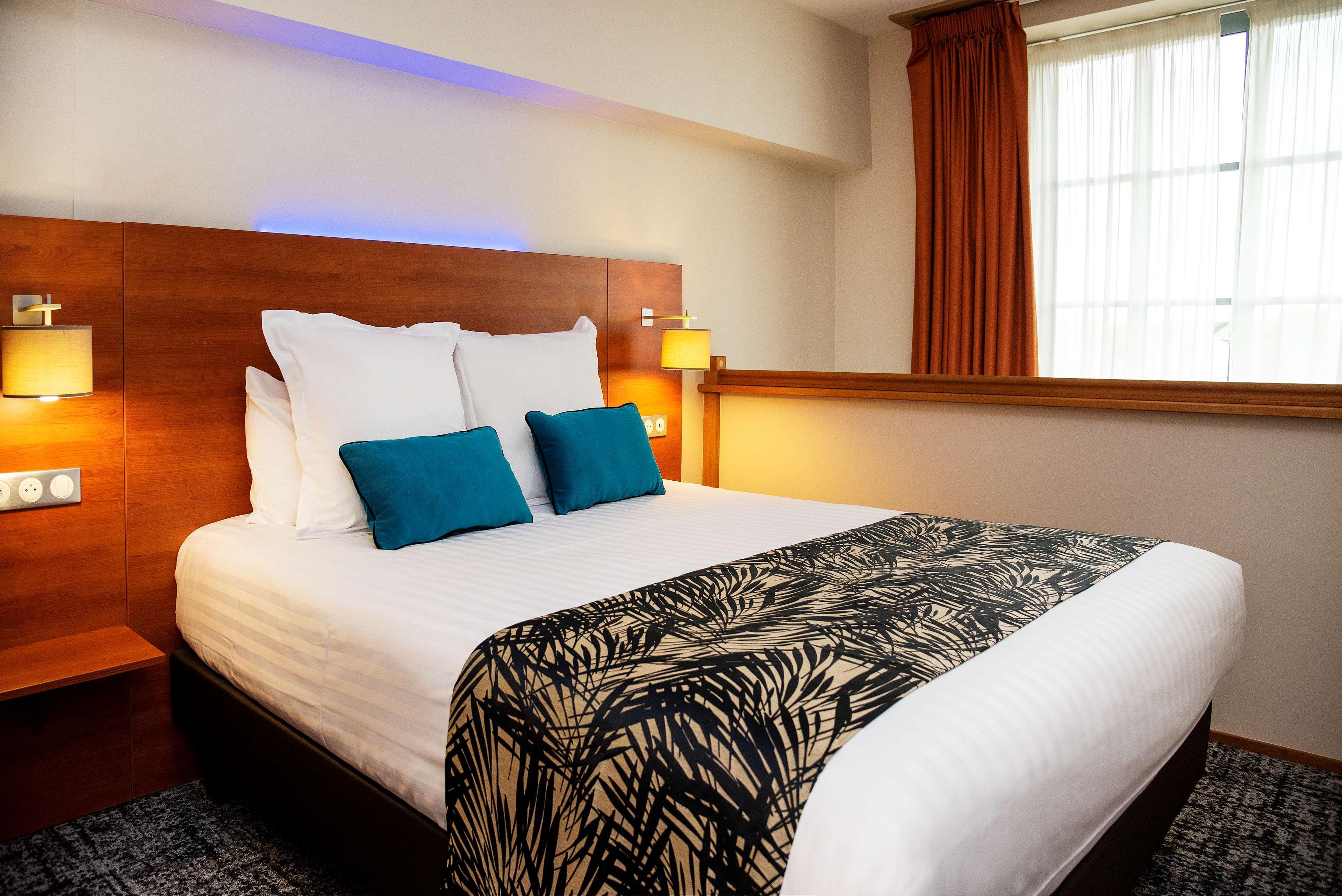 Best Western Plus Hotel Colbert Шатору Экстерьер фото