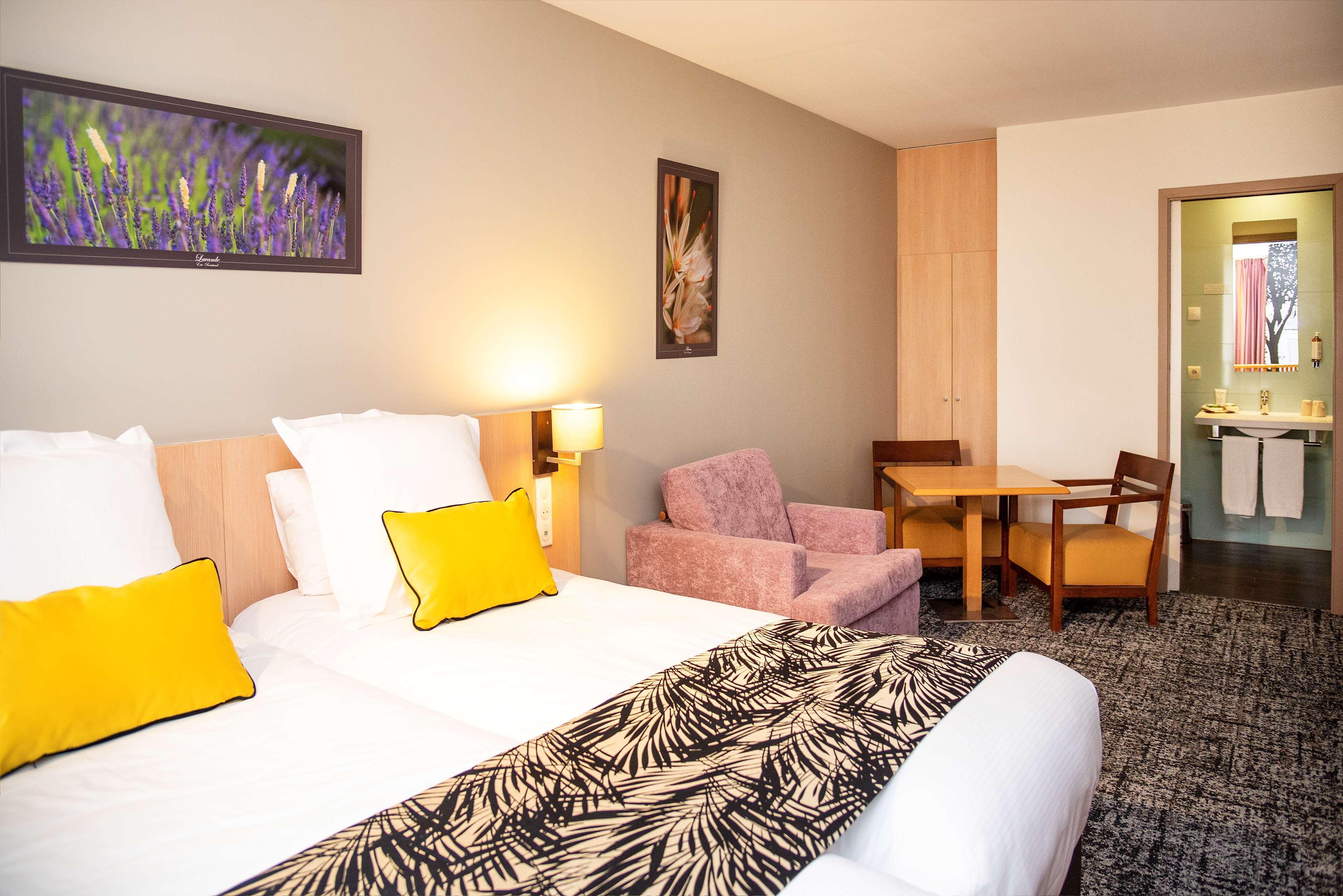 Best Western Plus Hotel Colbert Шатору Экстерьер фото
