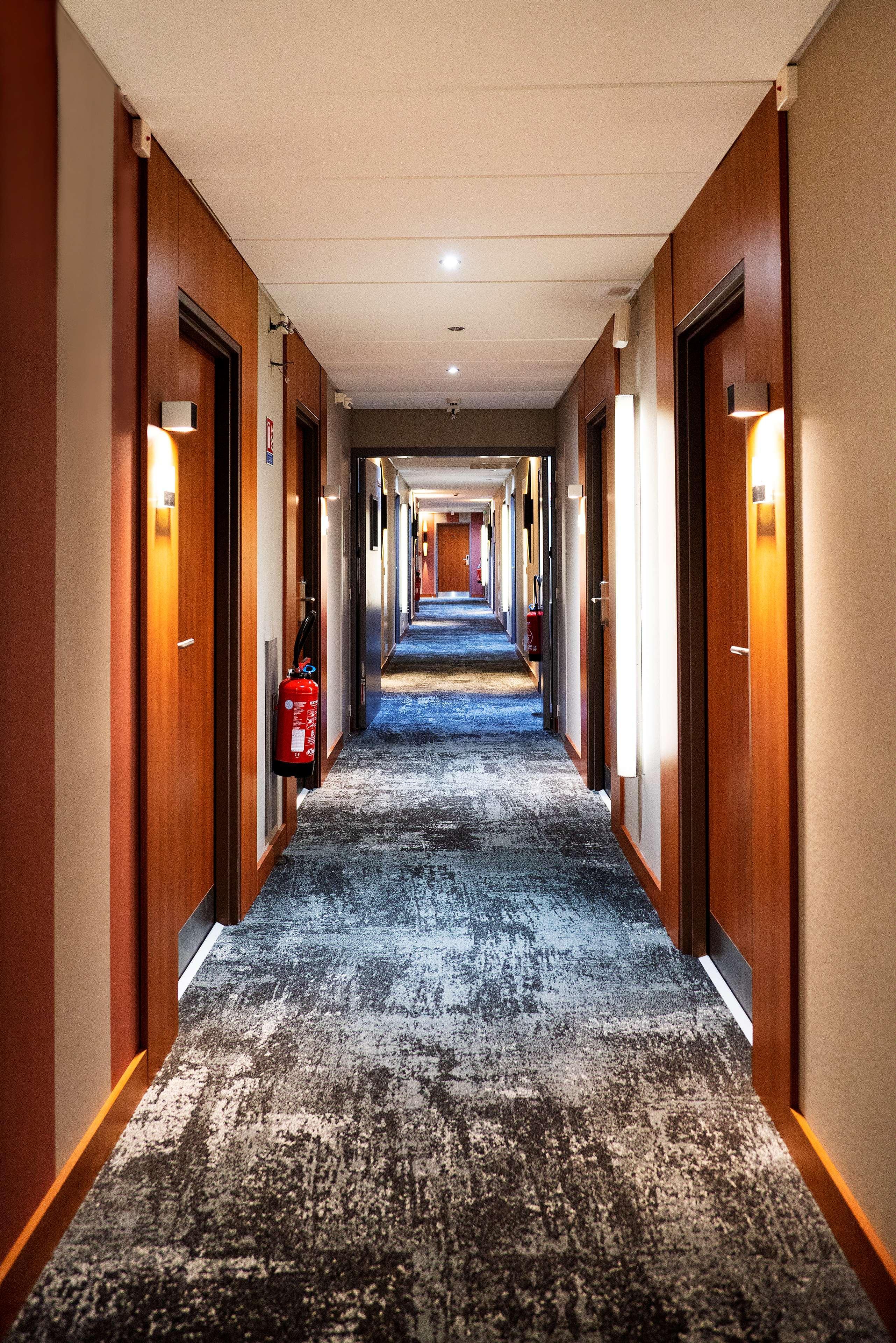 Best Western Plus Hotel Colbert Шатору Экстерьер фото