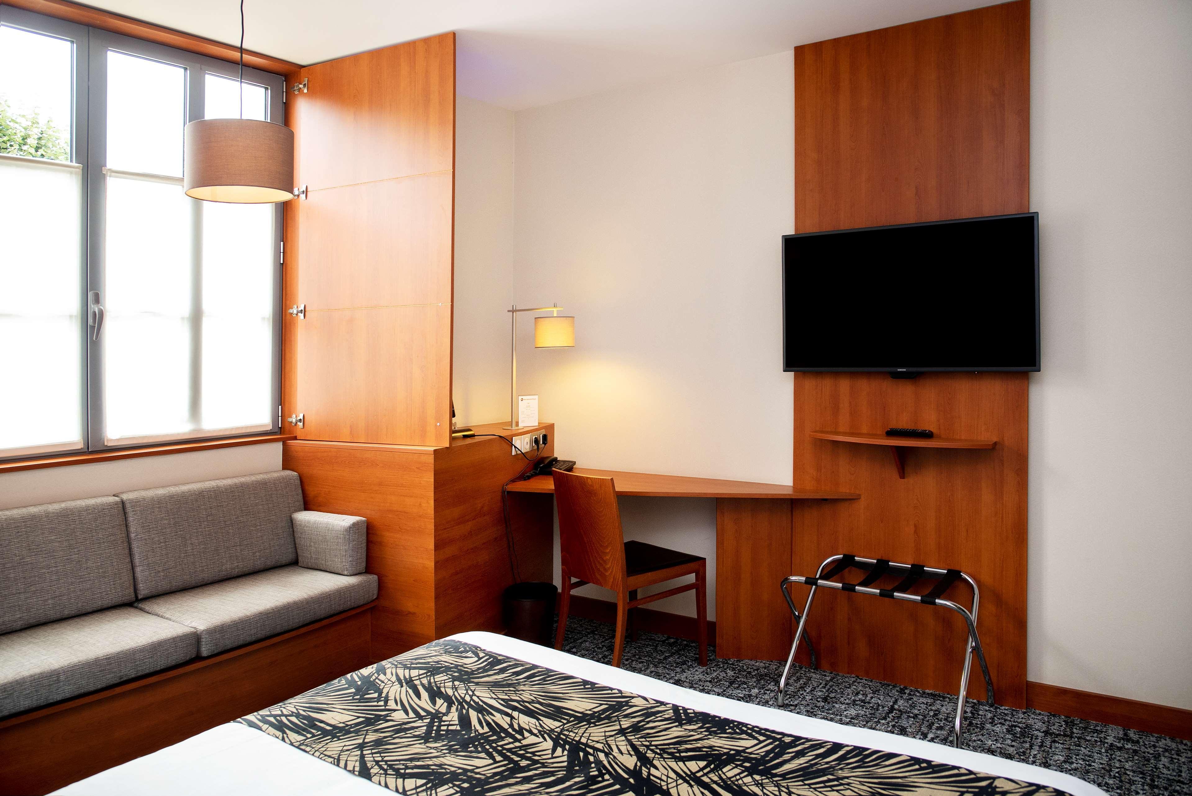 Best Western Plus Hotel Colbert Шатору Экстерьер фото
