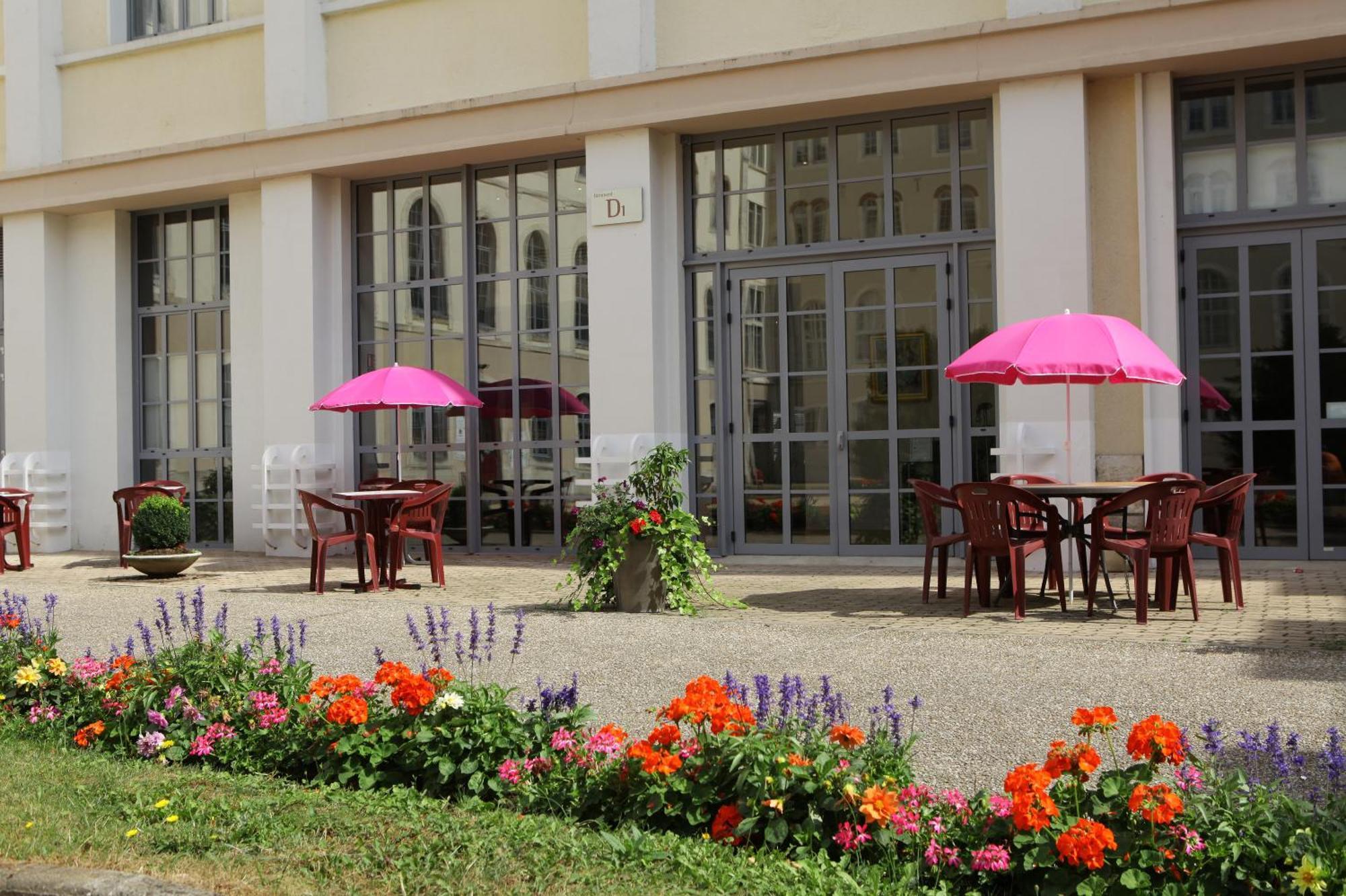 Best Western Plus Hotel Colbert Шатору Экстерьер фото