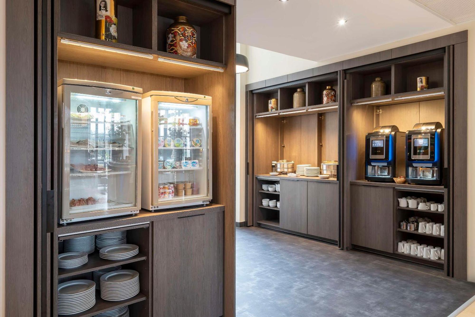 Best Western Plus Hotel Colbert Шатору Экстерьер фото