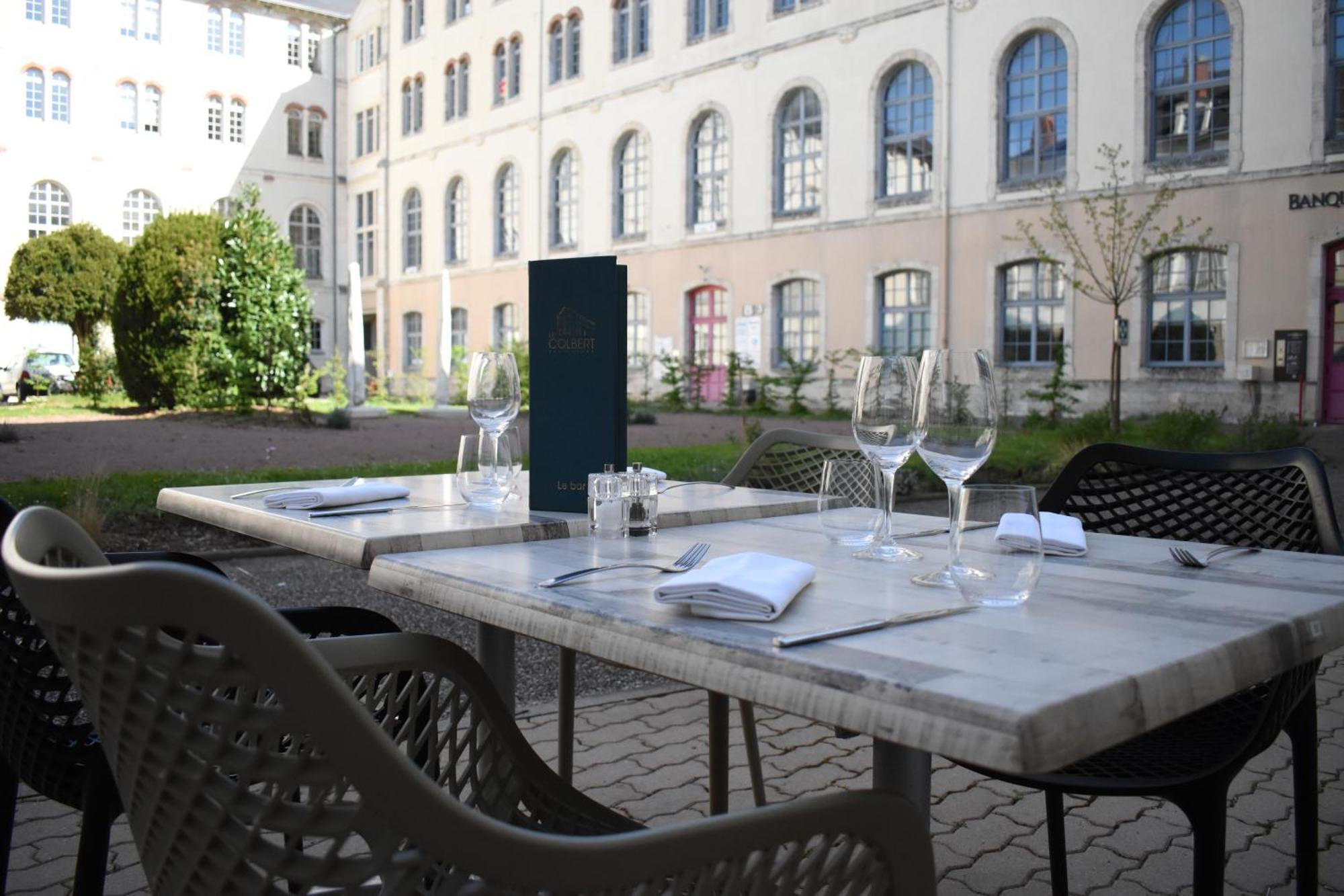 Best Western Plus Hotel Colbert Шатору Экстерьер фото